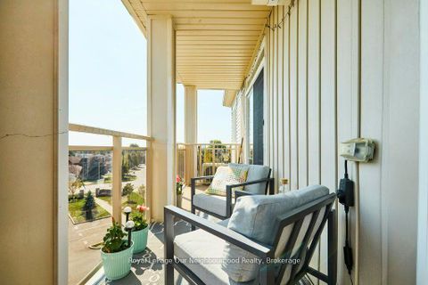 Photo 20 at 422 - 80 Aspen Springs Drive, Bowmanville, Clarington