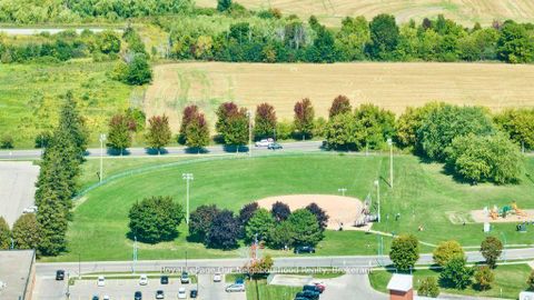 Photo 30 at 422 - 80 Aspen Springs Drive, Bowmanville, Clarington