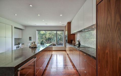 Photo 13 at 63 Douglas Crescent, Leaside, Toronto