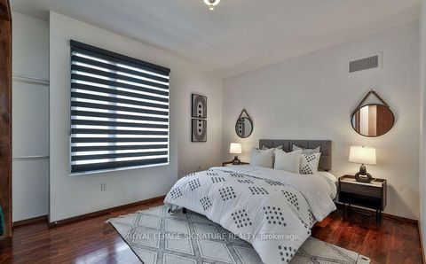 Photo 29 at 63 Douglas Crescent, Leaside, Toronto