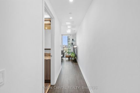 Photo 3 at 4209 - 115 Blue Jays Way, Waterfront Communities C1, Toronto