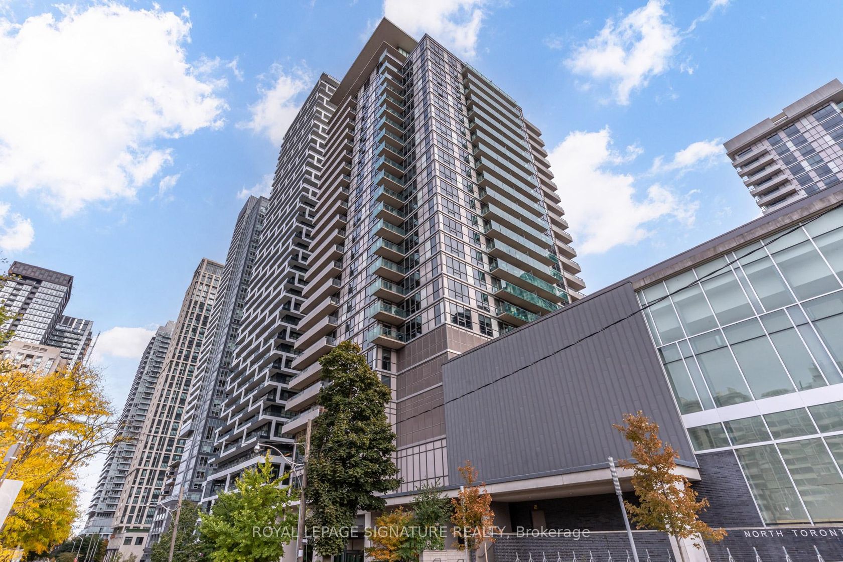 1303 - 25 Broadway Avenue, Mount Pleasant West, Toronto  by Loree Meneguzzi Real Estate 1303 - 25 Broadway Avenue, Mount Pleasant West, Toronto