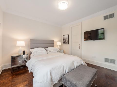 Photo 33 at 237 Joicey Boulevard, Nortown, Toronto