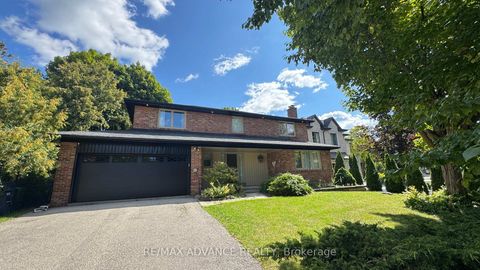 Photo 0 at 9 Carluke Crescent, Windfields, Toronto