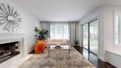 Photo 10 at 9 Carluke Crescent, Windfields, Toronto