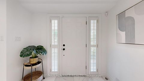 Photo 13 at 9 Carluke Crescent, Windfields, Toronto