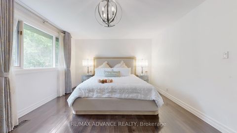 Photo 16 at 9 Carluke Crescent, Windfields, Toronto