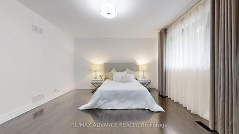 Photo 21 at 9 Carluke Crescent, Windfields, Toronto