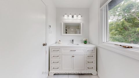 Photo 26 at 9 Carluke Crescent, Windfields, Toronto