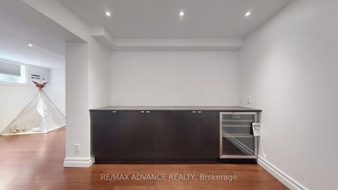 Photo 29 at 9 Carluke Crescent, Windfields, Toronto