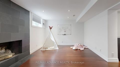 Photo 30 at 9 Carluke Crescent, Windfields, Toronto