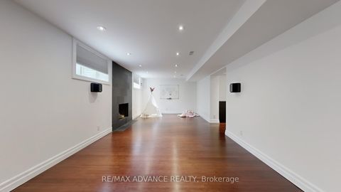 Photo 32 at 9 Carluke Crescent, Windfields, Toronto