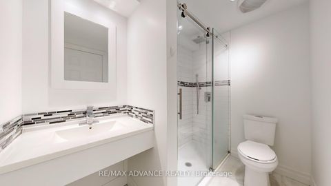 Photo 34 at 9 Carluke Crescent, Windfields, Toronto