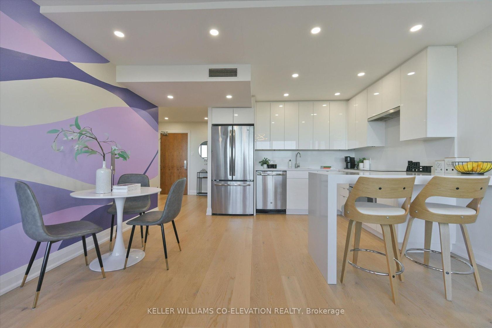 Photo 11 at 1612 - 914 Yonge Street, Annex, Toronto Photo 11 at 1612 - 914 Yonge Street, Annex, Toronto