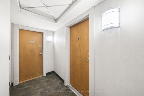 Photo 4 at 302 - 18 Merton Street, Mount Pleasant West, Toronto