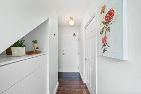 Photo 7 at 302 - 18 Merton Street, Mount Pleasant West, Toronto