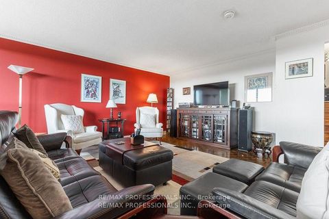 Photo 3 at E5 - 296 Mill Road, Markland Wood, Toronto