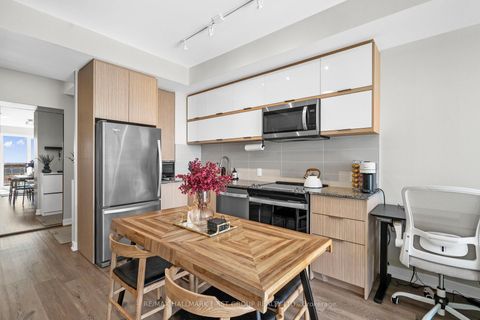 Photo 2 at 1610 - 10 Deerlick Court, Donalda, Toronto