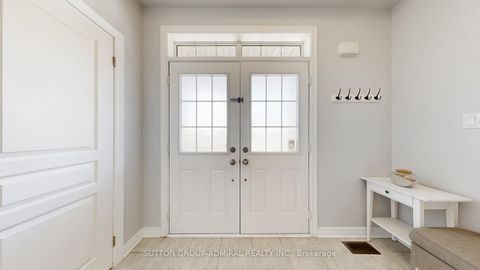 Photo 2 at 6 Andreeta Drive, Kleinburg, Vaughan