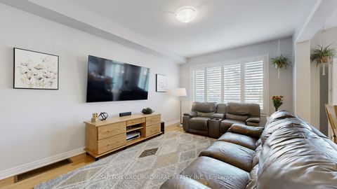Photo 7 at 6 Andreeta Drive, Kleinburg, Vaughan