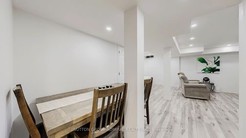 Photo 25 at 6 Andreeta Drive, Kleinburg, Vaughan