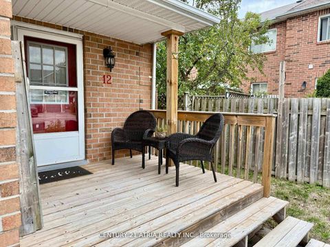 Photo 1 at 12 Lyfytt Crescent, West Bayfield, Barrie