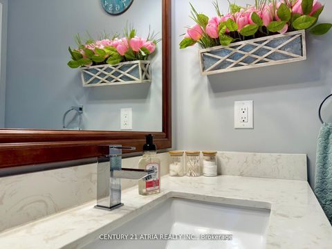 Photo 23 at 12 Lyfytt Crescent, West Bayfield, Barrie