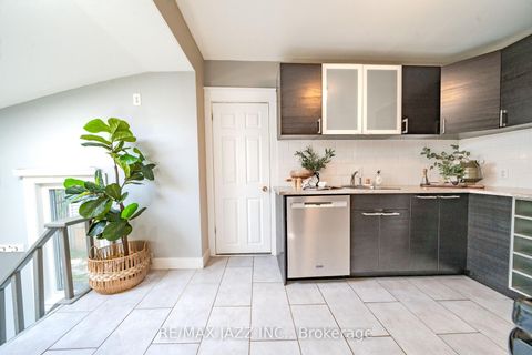 Photo 15 at 705 Mortimer Avenue, East York, Toronto