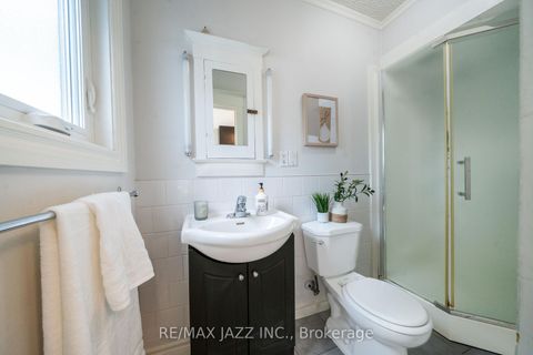 Photo 16 at 705 Mortimer Avenue, East York, Toronto