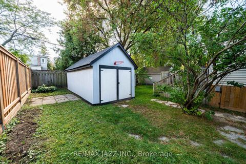 Photo 24 at 705 Mortimer Avenue, East York, Toronto