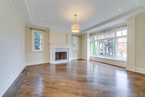 Photo 4 at 1031 Lakeshore Road W, SW Southwest, Oakville