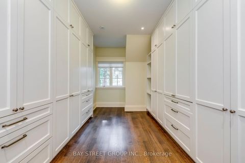 Photo 16 at 1031 Lakeshore Road W, SW Southwest, Oakville