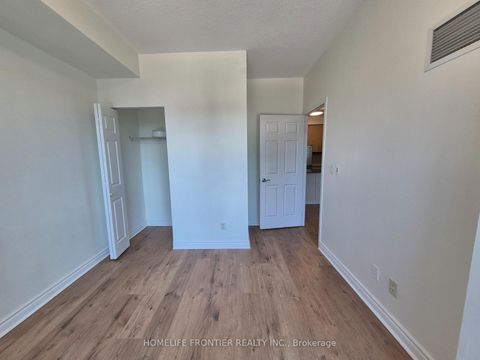 Photo 10 at 1009 - 18 Holmes Avenue, Willowdale East, Toronto