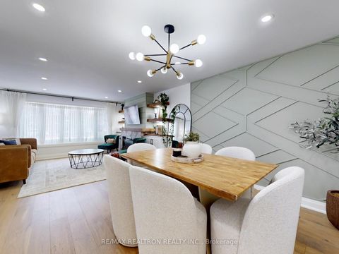 Photo 8 at 30 Carondale Crescent, L'Amoreaux, Toronto