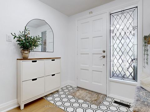 Photo 16 at 30 Carondale Crescent, L'Amoreaux, Toronto