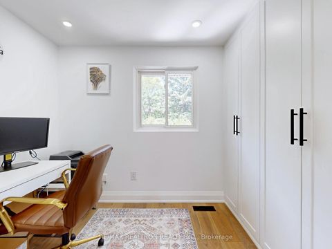 Photo 25 at 30 Carondale Crescent, L'Amoreaux, Toronto