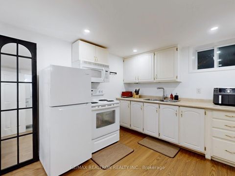 Photo 30 at 30 Carondale Crescent, L'Amoreaux, Toronto Photo 30 at 30 Carondale Crescent, L'Amoreaux, Toronto