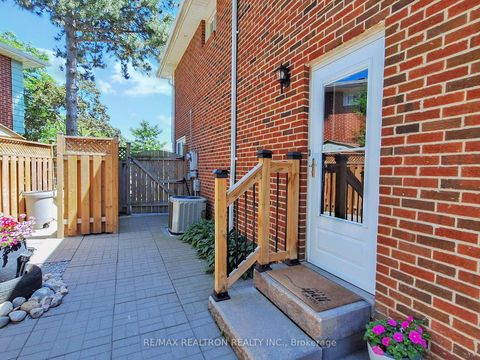 Photo 31 at 30 Carondale Crescent, L'Amoreaux, Toronto