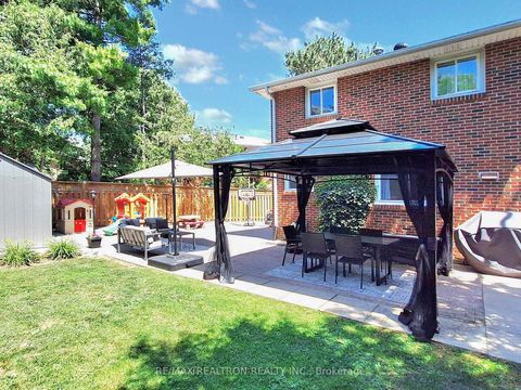 Photo 39 at 30 Carondale Crescent, L'Amoreaux, Toronto