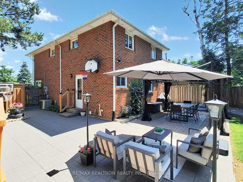 Photo 40 at 30 Carondale Crescent, L'Amoreaux, Toronto Photo 40 at 30 Carondale Crescent, L'Amoreaux, Toronto