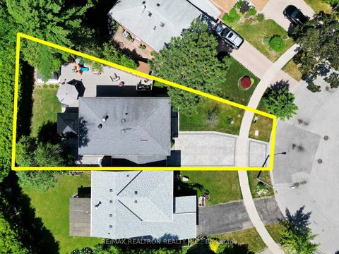 Photo 44 at 30 Carondale Crescent, L'Amoreaux, Toronto Photo 44 at 30 Carondale Crescent, L'Amoreaux, Toronto