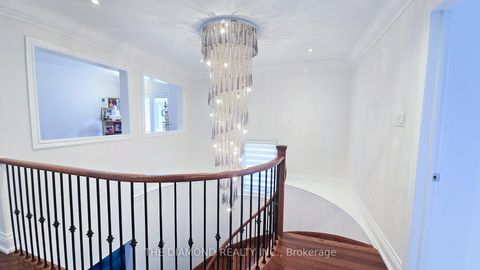 Photo 16 at 114 Chatfield Drive, West Woodbridge, Vaughan