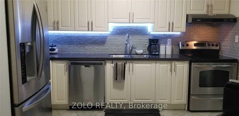 Photo 11 at 906 - 15 Vicora Linkway Way, Flemingdon Park, Toronto