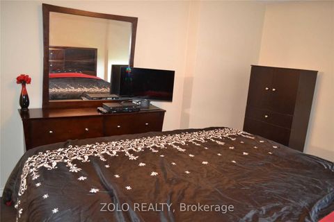 Photo 15 at 906 - 15 Vicora Linkway Way, Flemingdon Park, Toronto