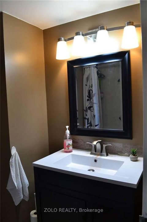 Photo 23 at 906 - 15 Vicora Linkway Way, Flemingdon Park, Toronto