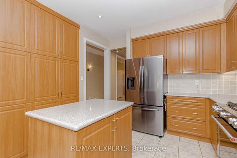 Photo 8 at 150 Saint Nicholas Crescent, Vellore Village, Vaughan