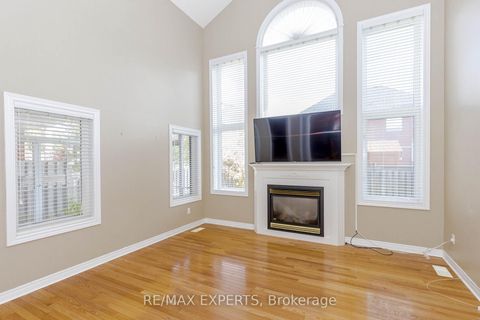 Photo 16 at 150 Saint Nicholas Crescent, Vellore Village, Vaughan