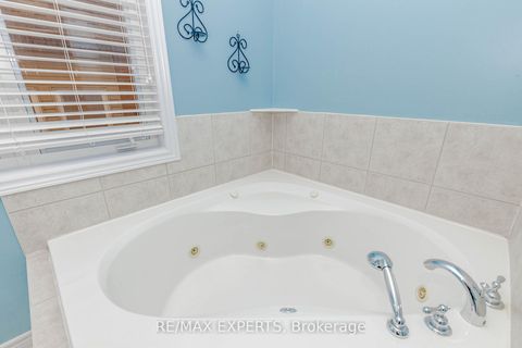 Photo 22 at 150 Saint Nicholas Crescent, Vellore Village, Vaughan