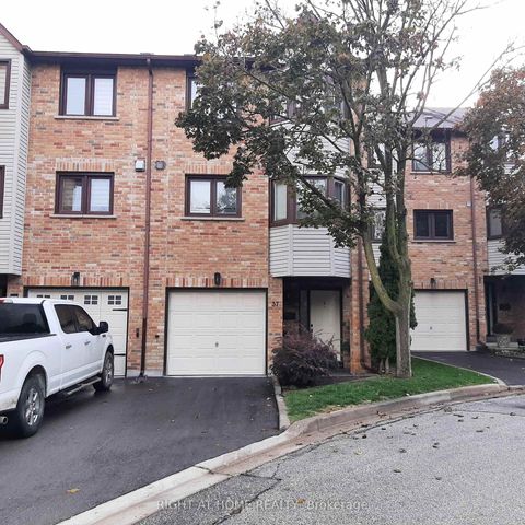 Photo 0 at 17 - 37 Old Firehall Lane, West Woodbridge, Vaughan