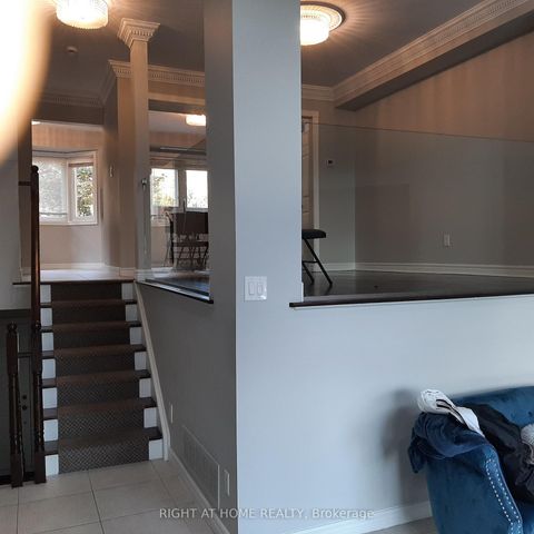 Photo 7 at 17 - 37 Old Firehall Lane, West Woodbridge, Vaughan